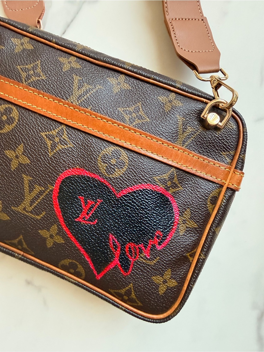 Louis Vuitton Brown Monogram painted Crossbody - Picture 6 of 15